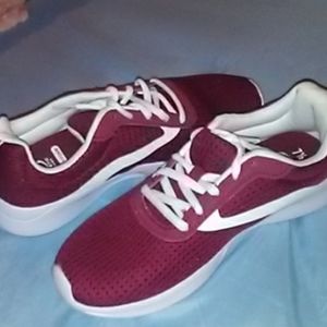burgundy shoes